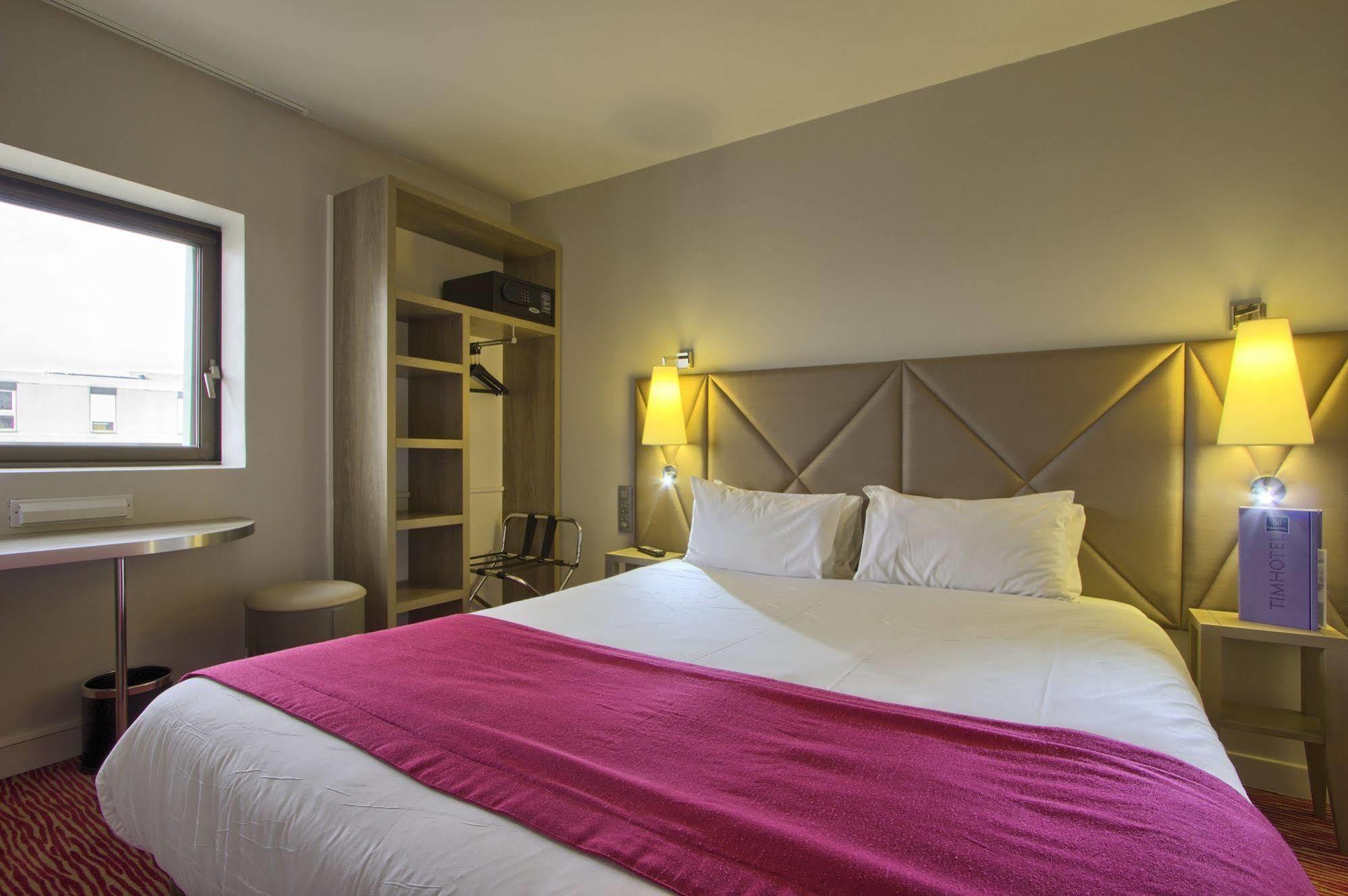 B&B Hotel Paris 17 Batignolles Экстерьер фото